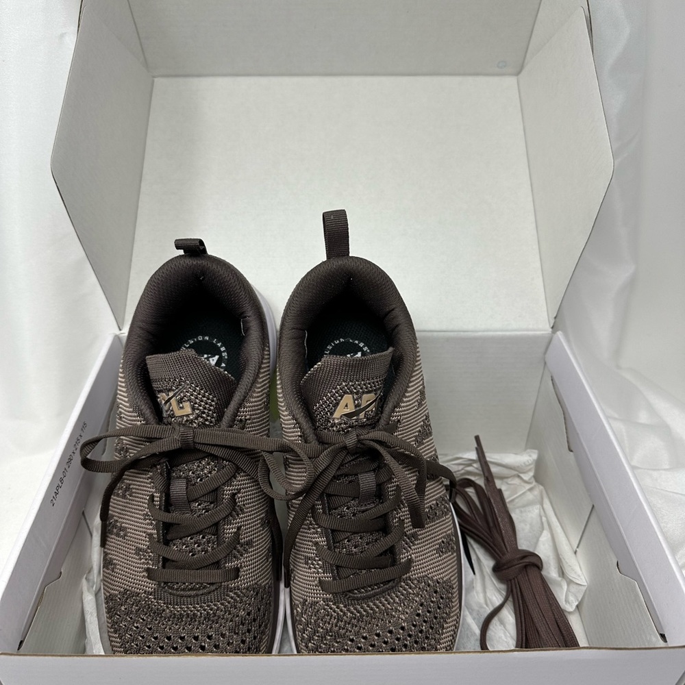 APL Techloom Pro Women's Athletic Shoes - Chocolate Almond